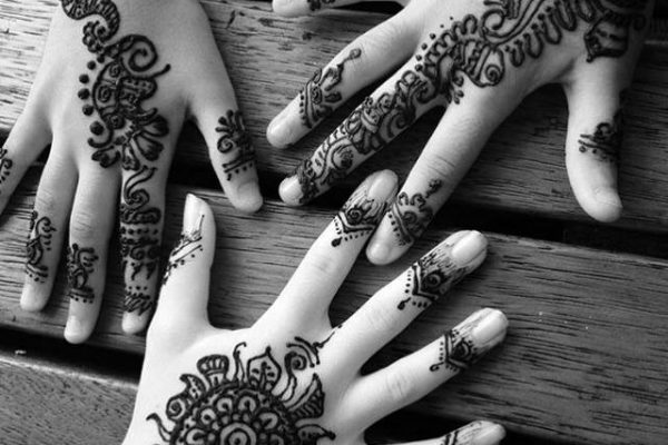 Henna Hands